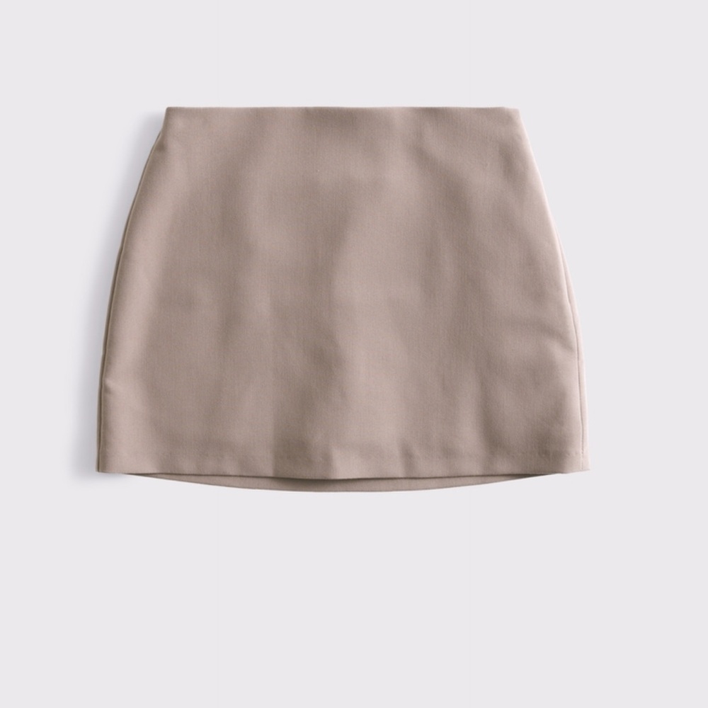 Abercrombie the A&F Scarlett Mini Skort